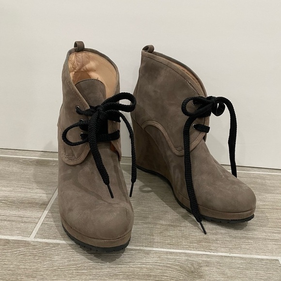 Antica Cuoieria Suede Taupe Neutral Platform Wedge Retro Lace Up Bootie. - Picture 10 of 10